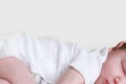宝宝出生两天了不吃不喝怎么办 这10招你都试过了吗！