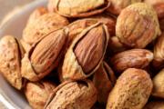巴旦木生吃还是熟吃好 巴旦木和腰果哪个营养价值高