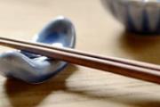 筷子上的胶水怎么去除 新买的筷子如何清洗