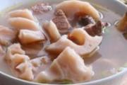 排骨和什么炖最有营养 炖排骨汤放多少水