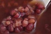 红豆薏米粥能放冰糖吗 喝红豆薏米粥什么时候放冰糖