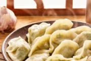 刚从冰箱里拿出来的冻饺子怎么煮 冻饺子浮起来还要煮多久