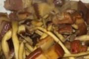 茶树菇炖肉 