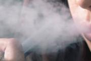 电子烟会让牙齿变黄吗 抽电子烟对身体有啥影响