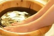 晚上几点泡脚最好 泡脚的最佳时间是多久