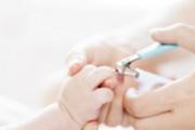 宝宝剪指甲的正确方法 宝宝指甲这样剪才正确！如何帮初生儿剪指甲？