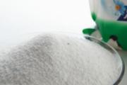洗衣用洗衣粉好还是洗衣液好 功效不同用法不同，好多人都用错了！