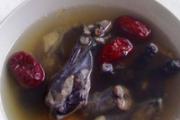 阿胶红枣乌鸡汤