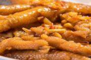 糖醋鸡爪怎么做窍门 鸡爪做之前需要煮一下么