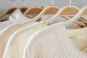 漂衣服要用开水吗 漂衣服要放洗衣液吗