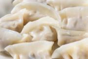 没包完的饺子皮放冷藏还是冷冻 饺子皮可以做什么美食