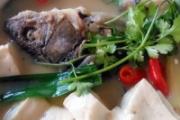 鲫鱼豆腐汤