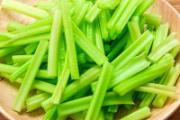 芹菜和鸡蛋可以一起吃吗 芹菜和鸡蛋一起吃的好处