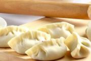 饺子怎么煮不会烂 为什么冻饺子容易煮破