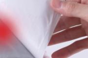 暖宝宝里面的黑色粉末可以碰水吗 暖宝宝用多久就不能用了