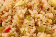 不加鸡蛋怎样炒米饭 剩饭吃不完还可以做什么