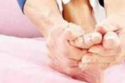 女人手脚冰凉是什么原因 6个坏习惯越做越冷