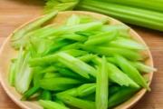 怎么炒芹菜好吃又简单 芹菜和什么凉拌好吃