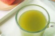 芹菜汁和什么汁一起榨好吃 芹菜汁和这些搭配不仅好喝，功效作用还好 ！
