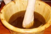 秋天用什么泡脚好 秋天泡脚有什么好处