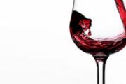 女人睡前喝红酒会胖吗 女人睡前喝红酒喝多少合适