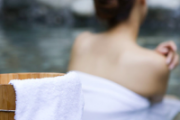 夏天可以泡温泉吗 夏天泡温泉有什么好处