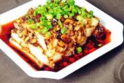 白凉粉是什么原料做的 白凉粉和黑凉粉有什么不同
