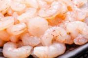 虾仁冷冻一年还能吃吗 虾仁冻久了表面发白还能吃吗