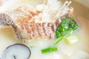 鱼头豆腐汤可以放什么材料 鱼头豆腐汤可以放药材吗