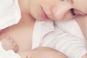 母乳喂养的好处 坚持母乳喂养好处多