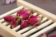 喝玫瑰花茶会拉肚子吗 喝玫瑰花茶拉肚子怎么回事