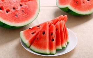 香瓜里面的瓤可以吃吗