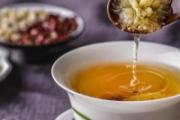 蒲公英茶好还是菊花茶好 蒲公英茶和菊花茶一起泡水喝可以吗