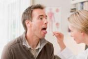 慢性咽炎是什么引起的 慢性咽喉炎咳不停？缓解妙方看过来