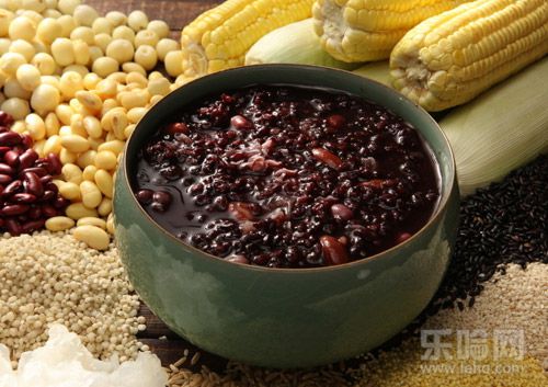 坐月子食谱,坐月子吃什么好,孕妇坐月子食谱-乐