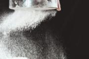 面粉过期了但是没发霉还可以用吗 面粉过期了吃了后果