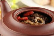 五指毛桃土茯苓汤发红正常吗 五指毛桃土茯苓汤为什么会有酸味