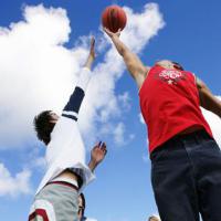 打篮球的好处,打篮球手指头戳肿了怎么办,打篮