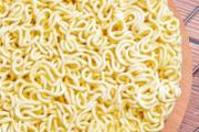 炒方便面可以用冷水泡吗 炒方便面用冷水泡多久
