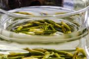莲子心茶晚上能喝吗 莲子心茶什么时候喝好