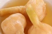 糖蒜为什么会辣怎么补救 糖蒜腌多久没有辣味