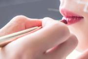 染唇液对嘴唇有伤害吗 染唇液会使唇色变深吗