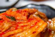 泡菜放在常温还是冷藏 泡菜要用石头压着吗