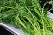 油菜叶补钙，芹菜叶别扔！这 7 种常见绿叶菜，你吃对了吗？