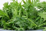 晚上吃茼蒿好吗 茼蒿可以直接生吃吗
