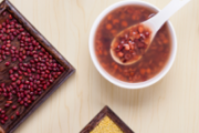 红豆薏米粥能经常喝吗 红豆薏米粥晚上喝好吗