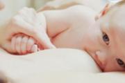 哺乳期乳房一大一小怎么办 这些方式有疗效